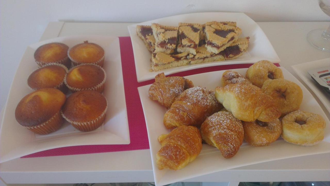 Sweet Suite Margherita B&B มาร์เกริตา ดิ ซาวอยา ภายนอก รูปภาพ