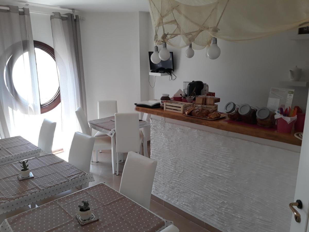 Sweet Suite Margherita B&B มาร์เกริตา ดิ ซาวอยา ภายนอก รูปภาพ