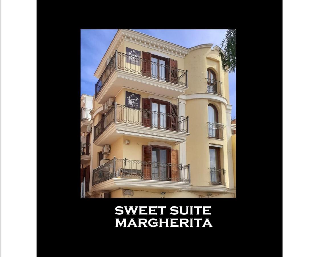 Sweet Suite Margherita B&B มาร์เกริตา ดิ ซาวอยา ภายนอก รูปภาพ