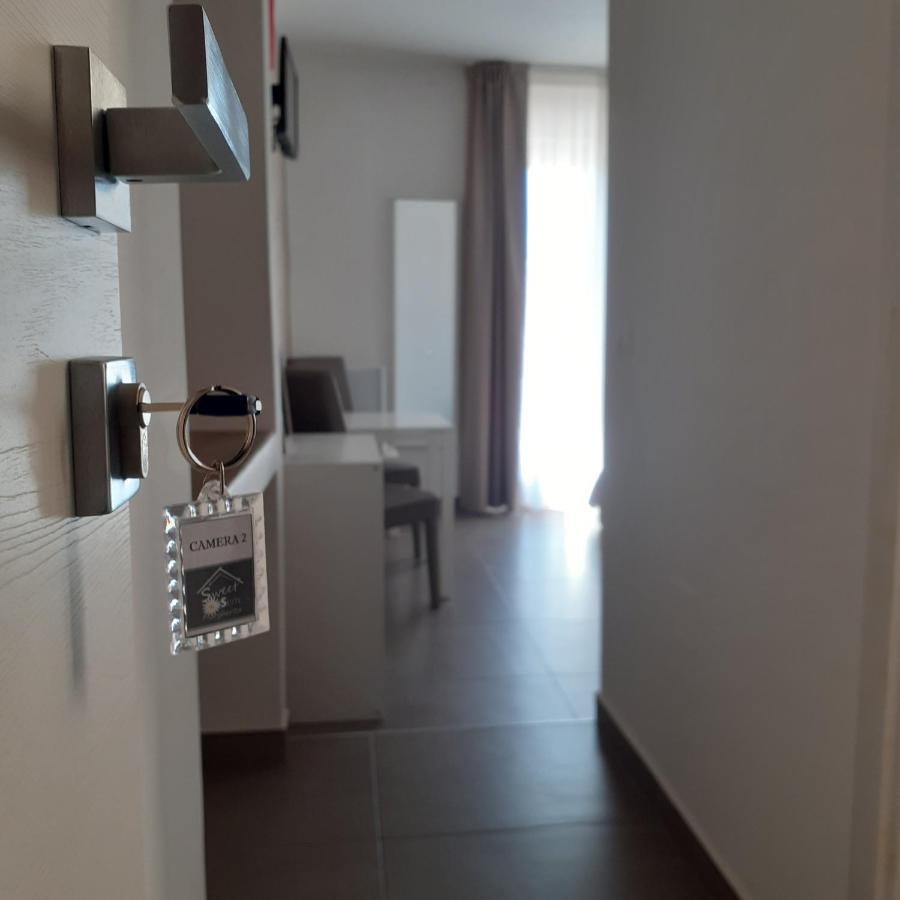 Sweet Suite Margherita B&B มาร์เกริตา ดิ ซาวอยา ภายนอก รูปภาพ
