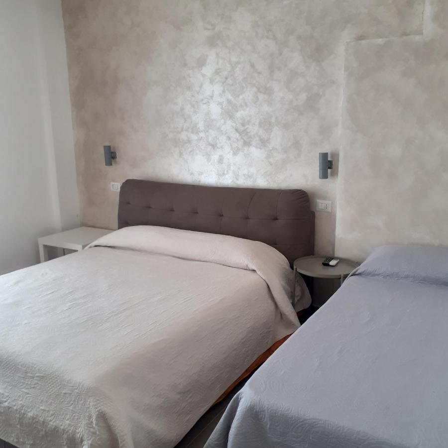 Sweet Suite Margherita B&B มาร์เกริตา ดิ ซาวอยา ภายนอก รูปภาพ