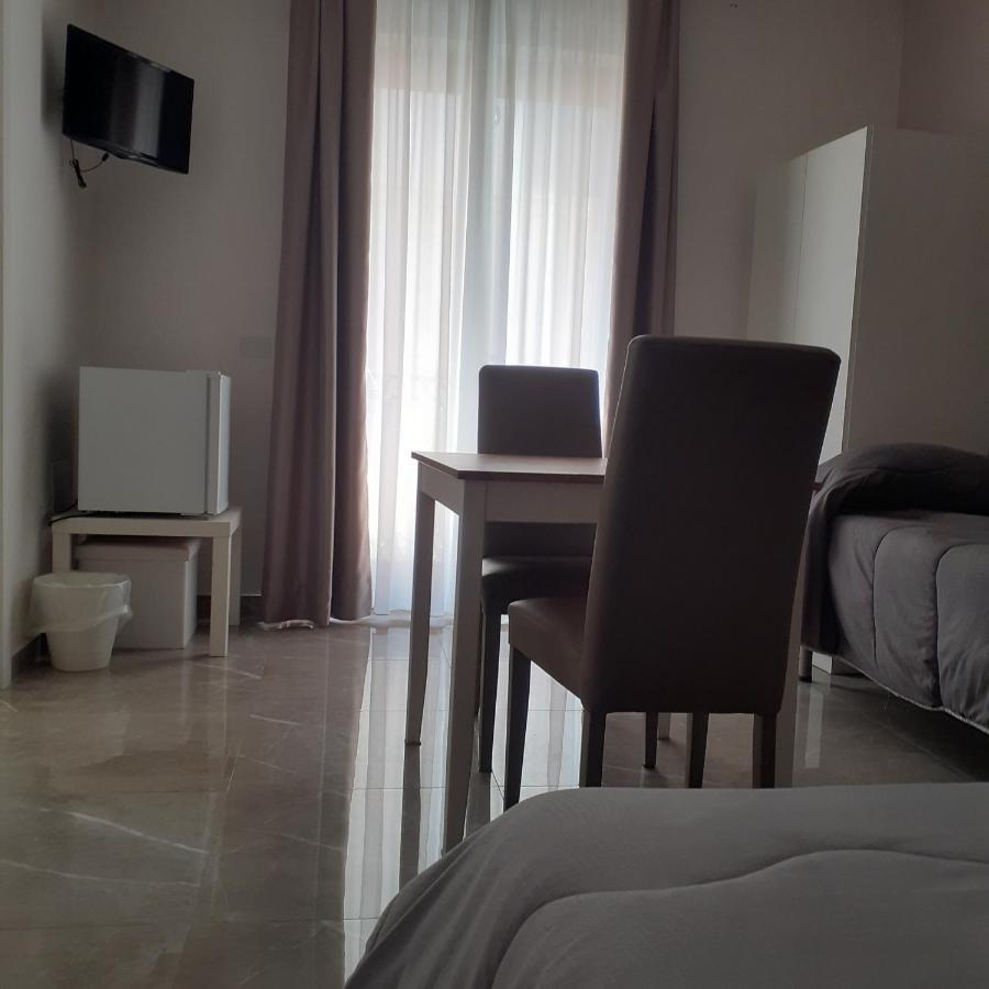 Sweet Suite Margherita B&B มาร์เกริตา ดิ ซาวอยา ภายนอก รูปภาพ