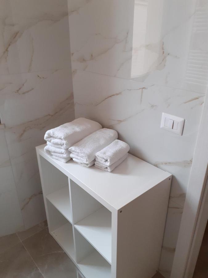 Sweet Suite Margherita B&B มาร์เกริตา ดิ ซาวอยา ภายนอก รูปภาพ