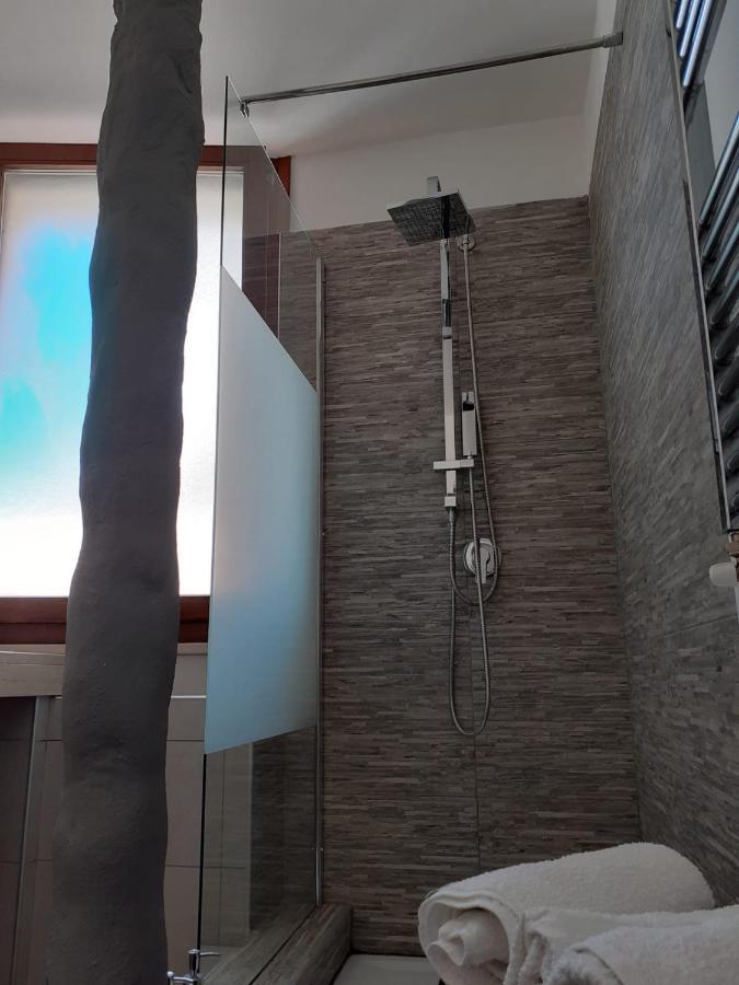 Sweet Suite Margherita B&B มาร์เกริตา ดิ ซาวอยา ภายนอก รูปภาพ